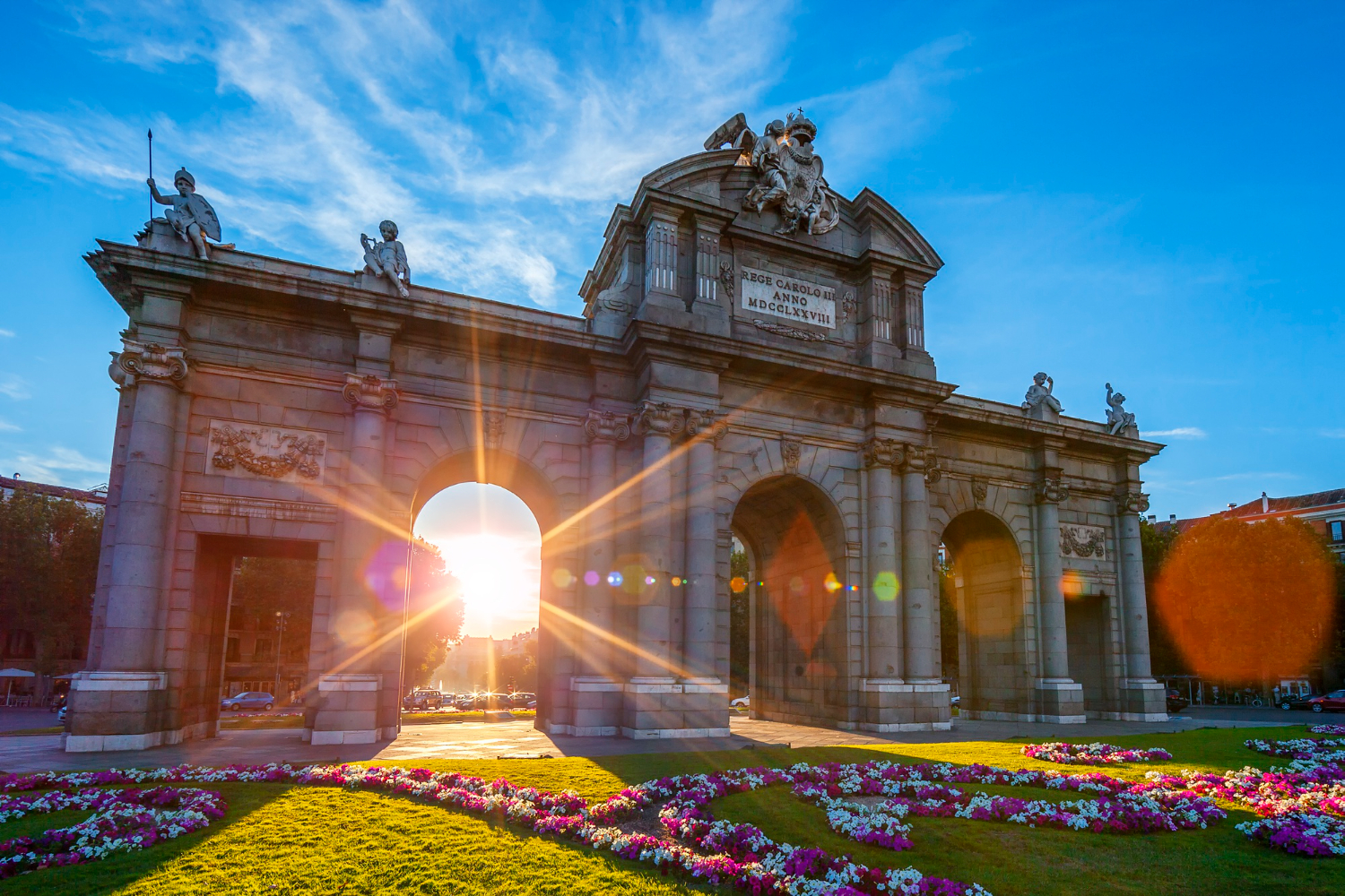 puerta-alcala-ubicada-madrid-espana